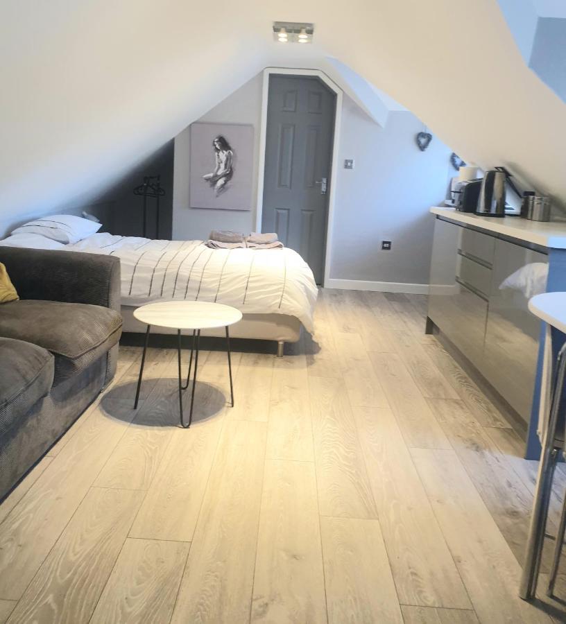 The Contemporary Studio Bracknell Dış mekan fotoğraf